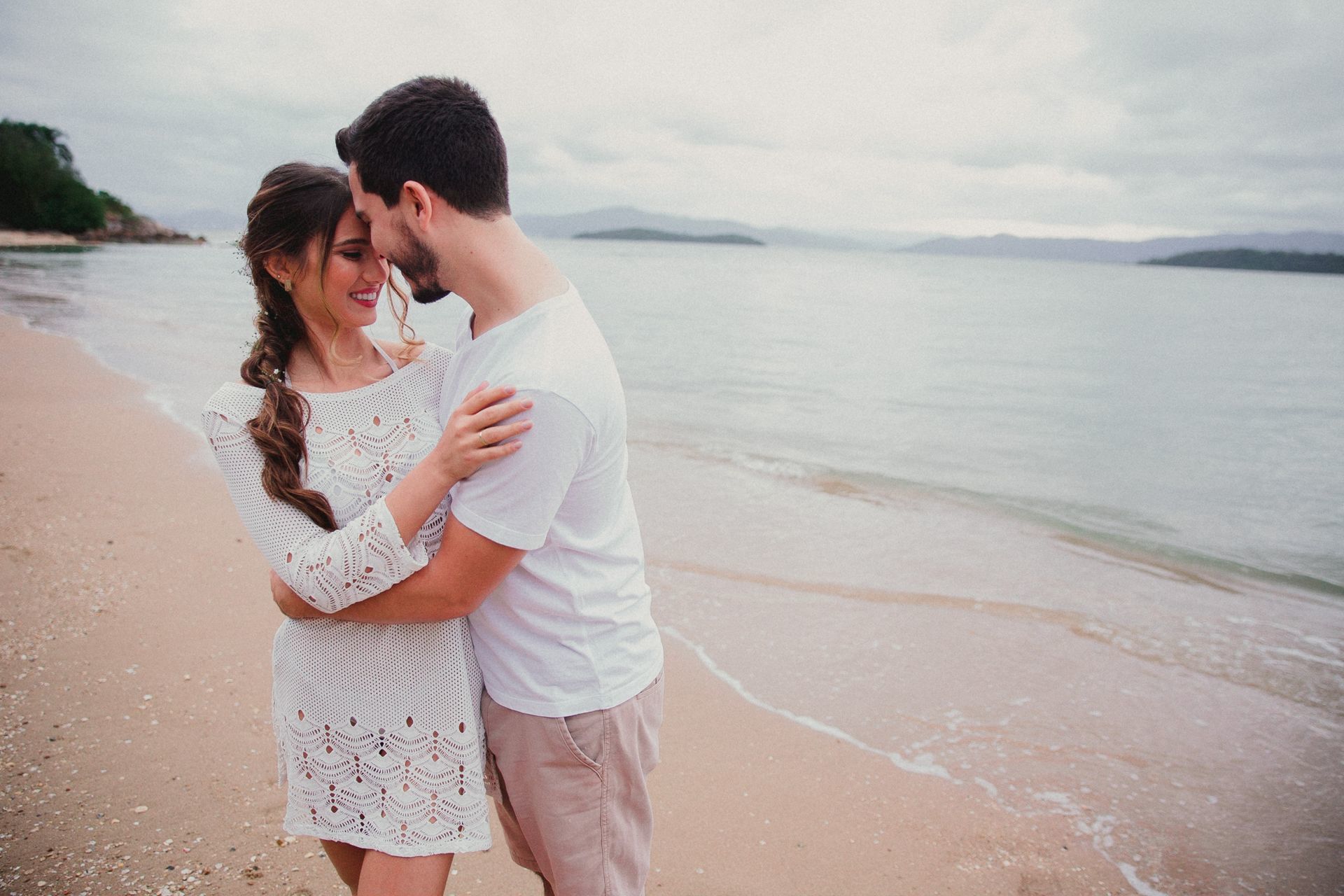 Foto victória e gabriel | sessão pré casamento | florianópolis - sc - brasil Foto victória e gabriel | sessão pré casamento | florianópolis - sc - brasil - Imagem 74